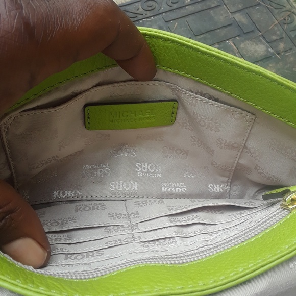 Purse - Picture 1 of 3